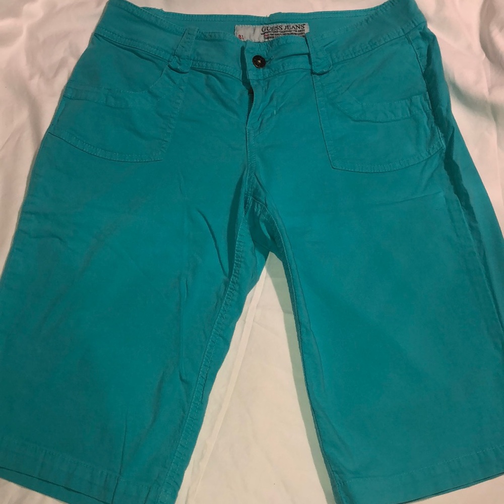 Pre-own Guess Bermuda shorts size 28